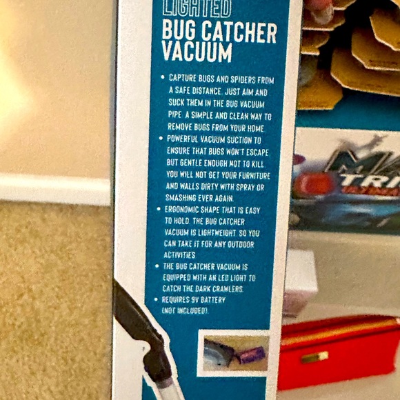 NIB Lighted Bug Vaccum - Picture 2 of 3